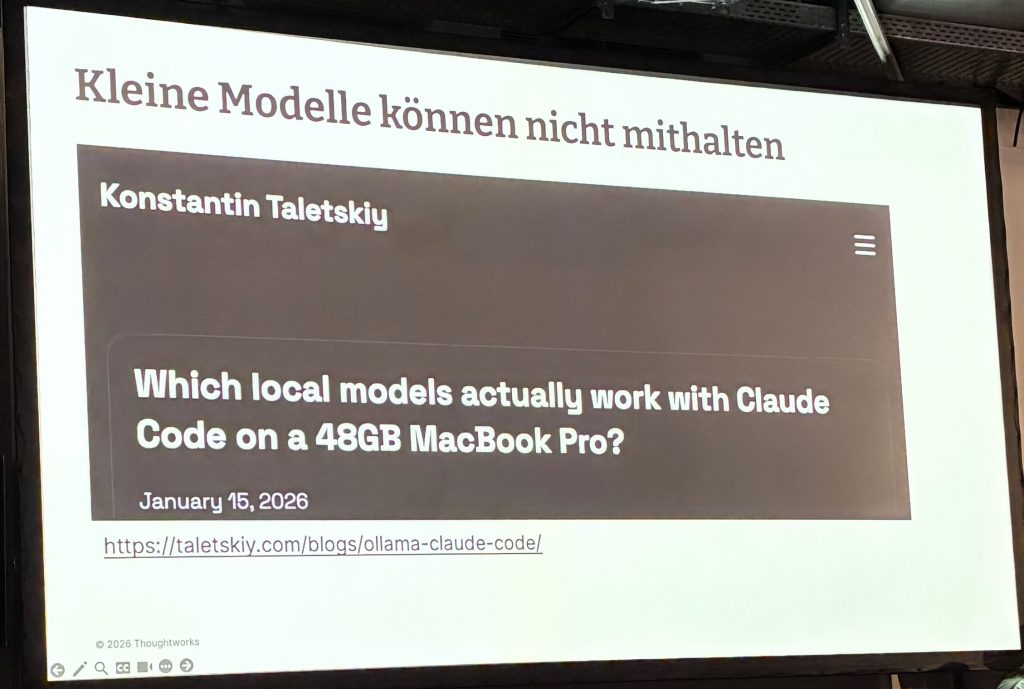 Bild des Zitats, das kleine Modelle nicht mithalten können.